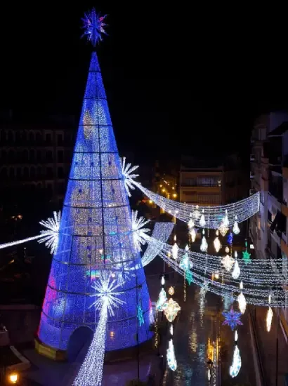 Alquiler árbol de Navidad gigante estrellas