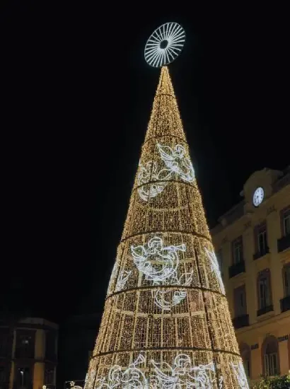 Alquiler árbol de Navidad gigante ángeles